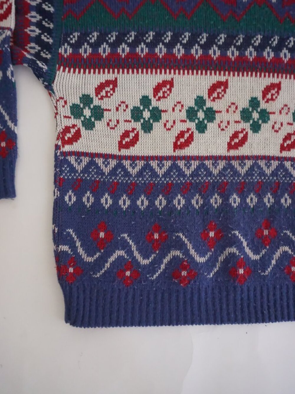 Vintage Cabin Creek Cobalt Ruby Floral Fair Isle Nordic Knit Sweater L - Picture 6 of 8